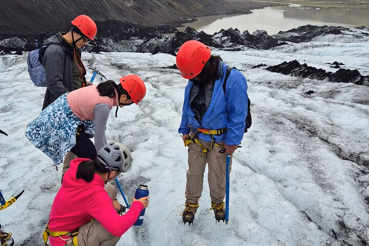 Private Day Tour: Explore Iceland’s South Coast & Glacier Hike