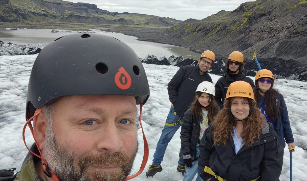 Iceland’s Best in 3-Days: Golden Circle & South Coast Tour with Glacier Hike, Glacier Lagoon and Northern Lights Adventure