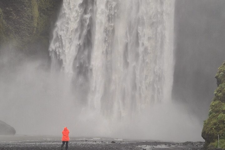 8c8e298b-d3d1-4aa8-a32c-59da274f49f7