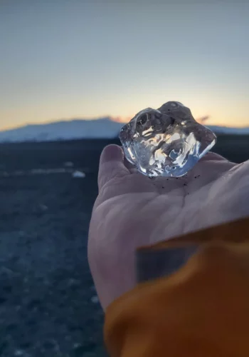 8d3ba0b6-7da7-4020-9193-8fad9d6cbf9a