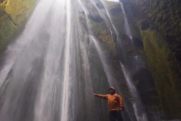 9d5e85b4-cba7-41e2-a356-db5ae2c75eea